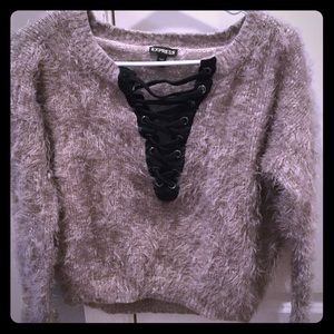 Lace-up mauve fuzzy sweater